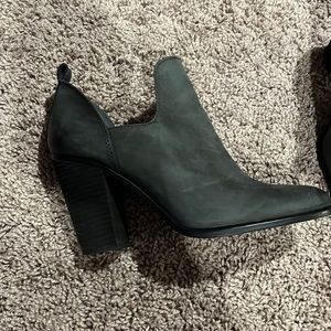 Vince Camuto bootie